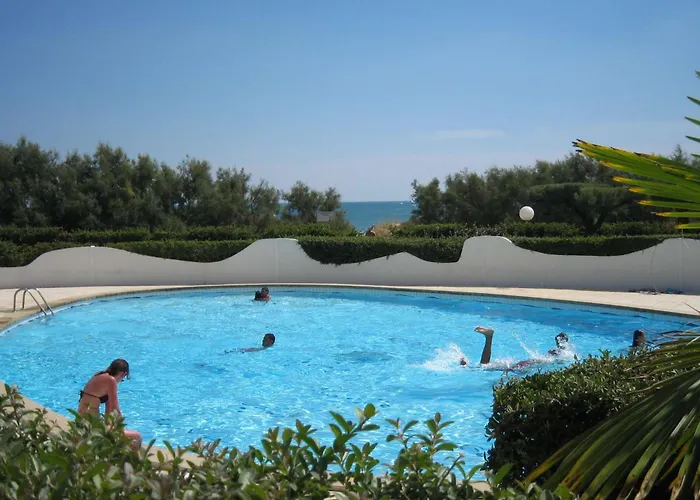 Avec Piscine, Parking Et Climatisation En Bord De - Fr-1-328-165 아파트 *