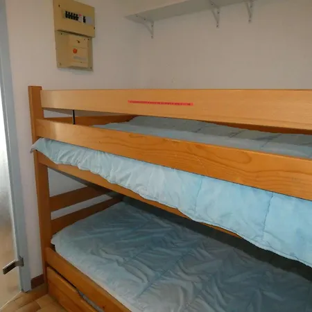 Avec Piscine, Parking Et Climatisation En Bord De - Fr-1-328-165 *