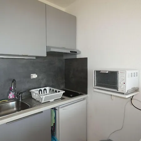 Avec Piscine, Parking Et Climatisation En Bord De - Fr-1-328-165 公寓 *